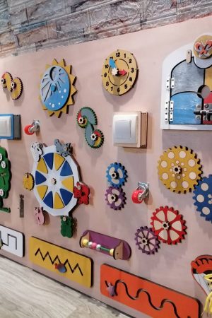 edukativna tabla, montesori tabla, tabla za decu, edukativna tabla za decu, busy board, montesori igracke