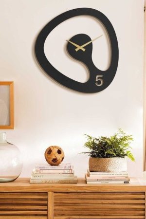 Dekorativni sat modernog dizajna